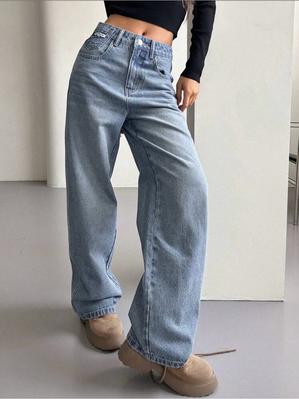High-Waist Wide-Leg Women’s Jeans - Medium Wash (Size 2/Med)
